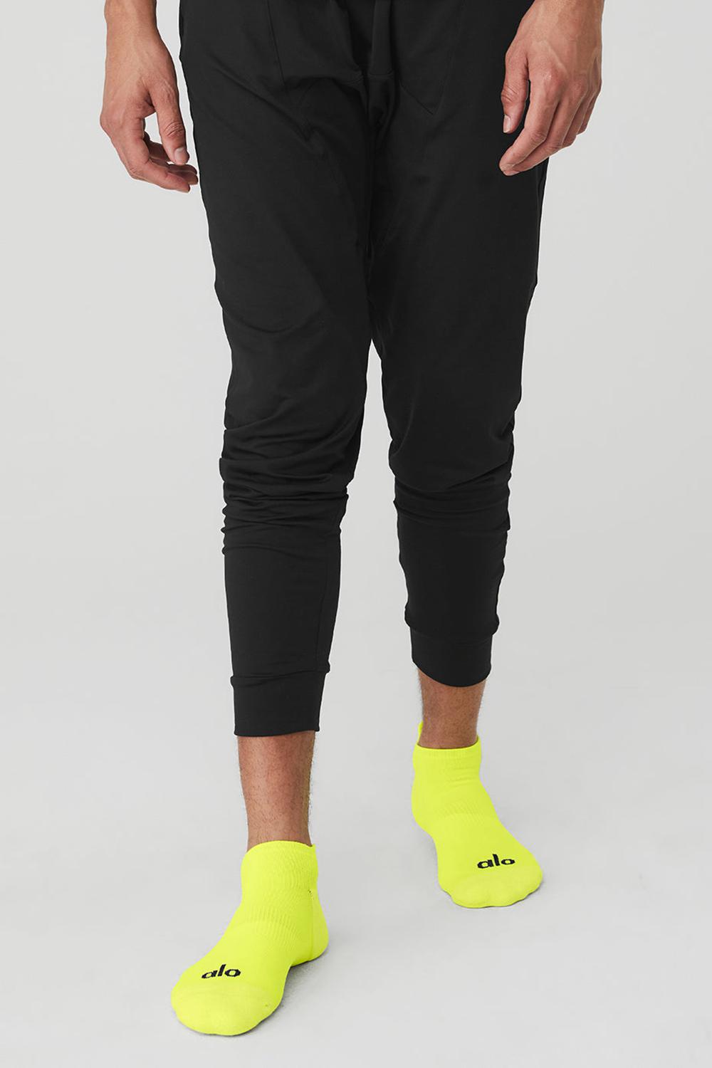 Highlighter / Black Men Alo Yoga Performance Tab Sock | Australia  42863-UGHE