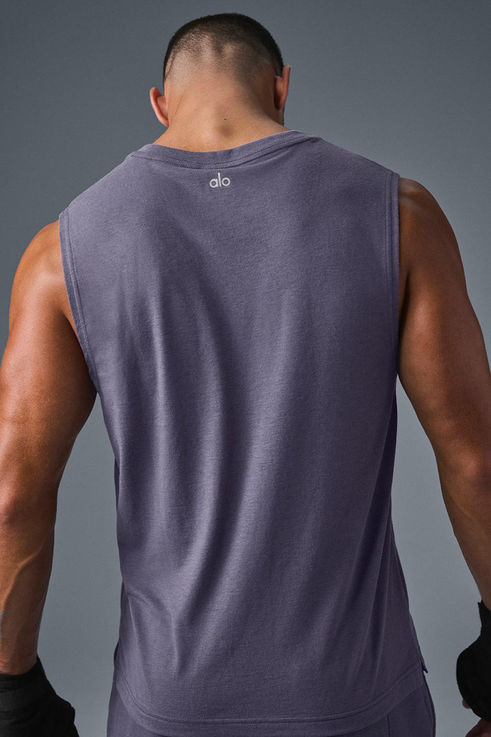 Italian Plum Men Alo Yoga The Triumph Muscle Tank | Australia  63524-KFEB