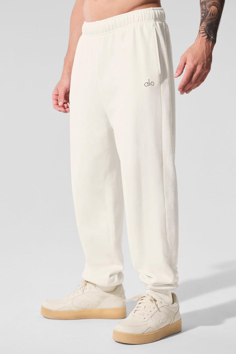 Ivory Men Alo Yoga Accolade Sweatpant | Australia  86473-ENFM
