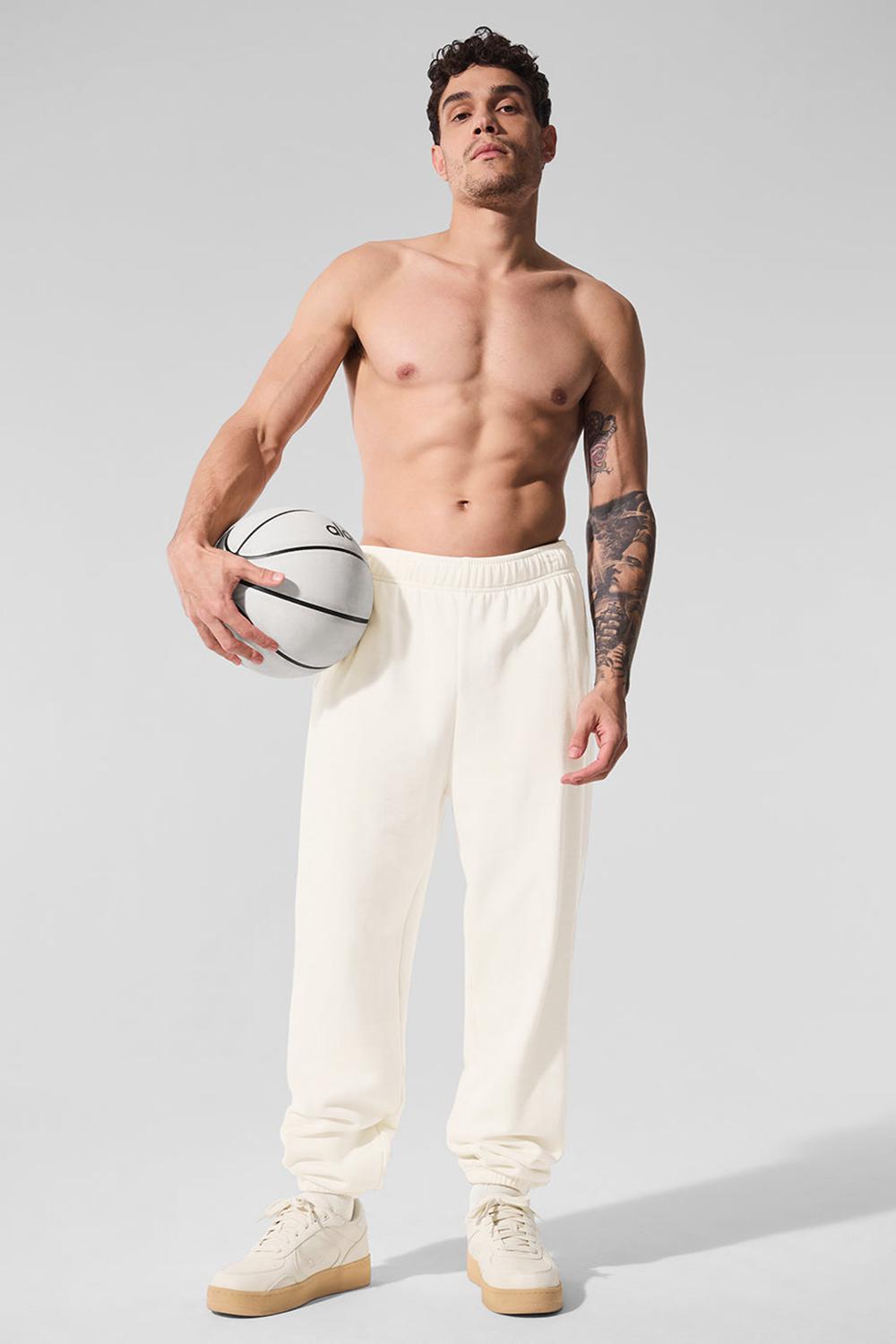 Ivory Men Alo Yoga Accolade Sweatpant | Australia  86473-ENFM
