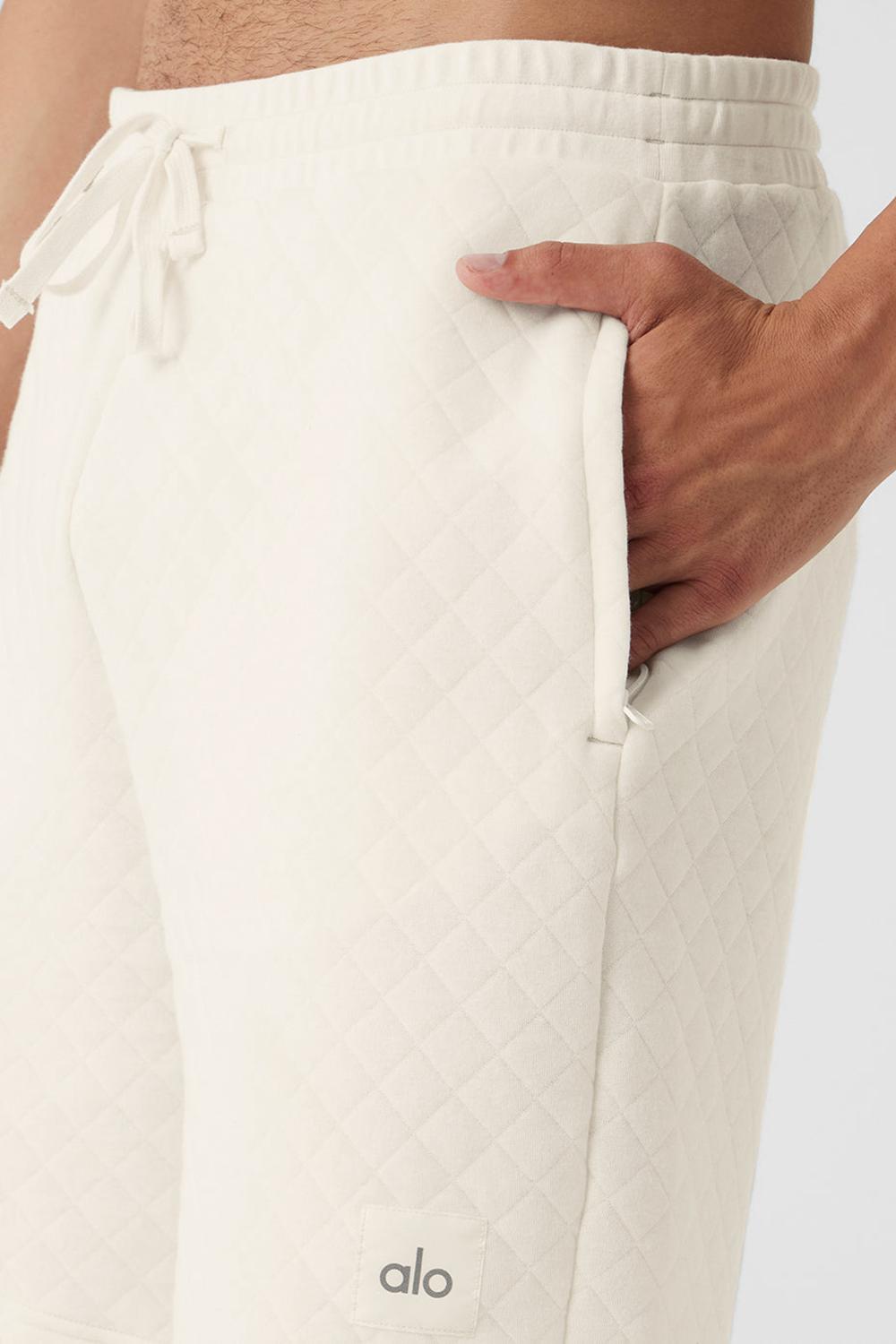 Ivory Men Alo Yoga Quilted Stadium Short | Australia  39516-GWNT