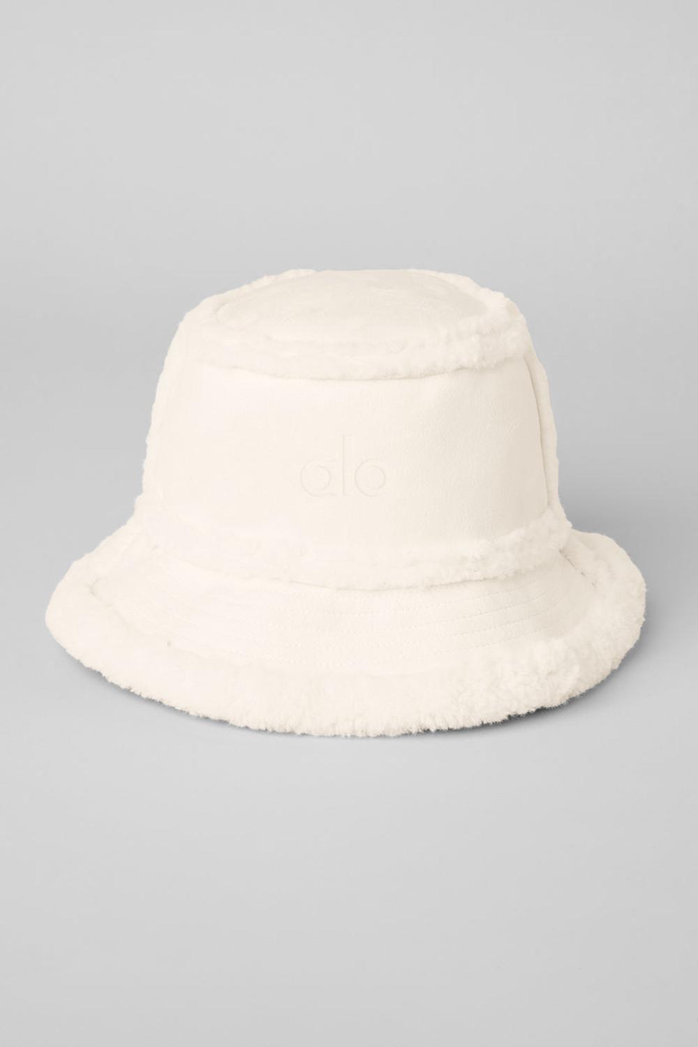 Ivory Men Alo Yoga Winterfun Bucket Hat | Australia  85941-DCBI