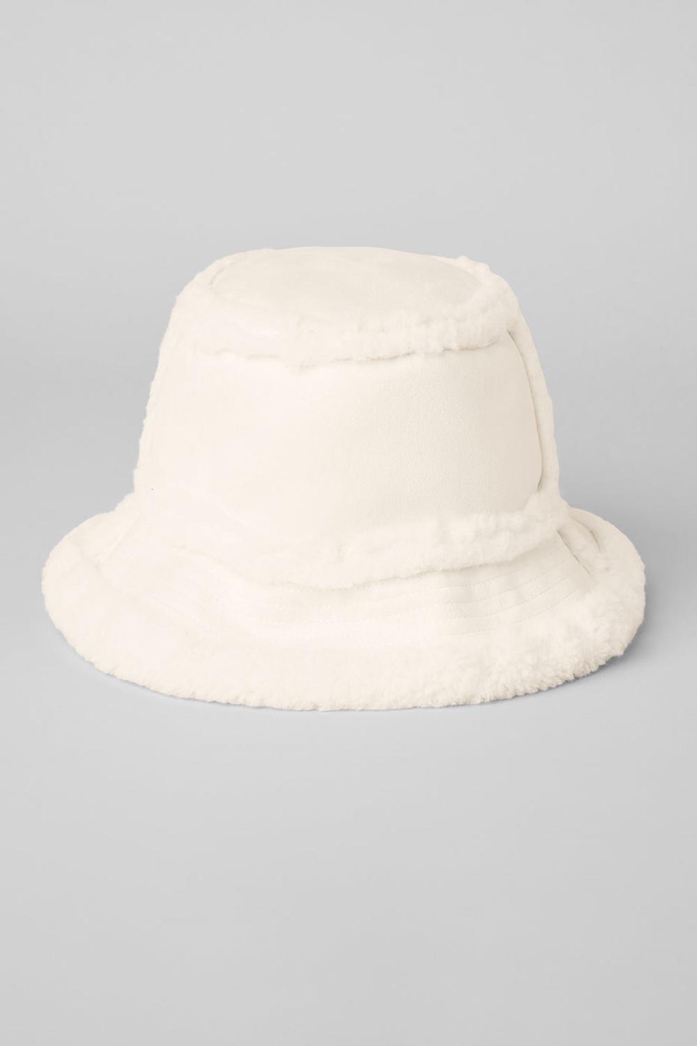 Ivory Men Alo Yoga Winterfun Bucket Hat | Australia  85941-DCBI