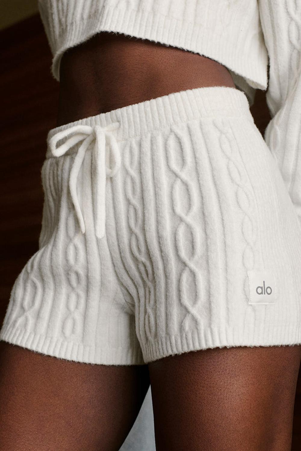 Ivory Women Alo Yoga Cable Knit Winter Bliss Short | Australia  41268-XNYI
