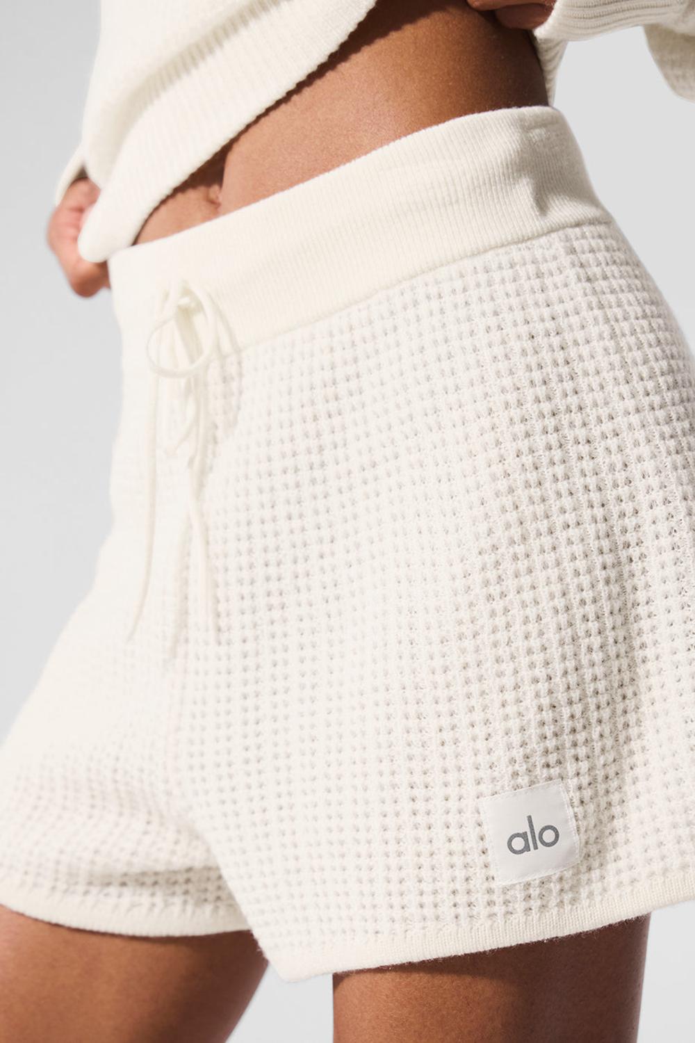 Ivory Women Alo Yoga Cashmere High-Waist Plush Waffle Short | Australia  13590-PINH