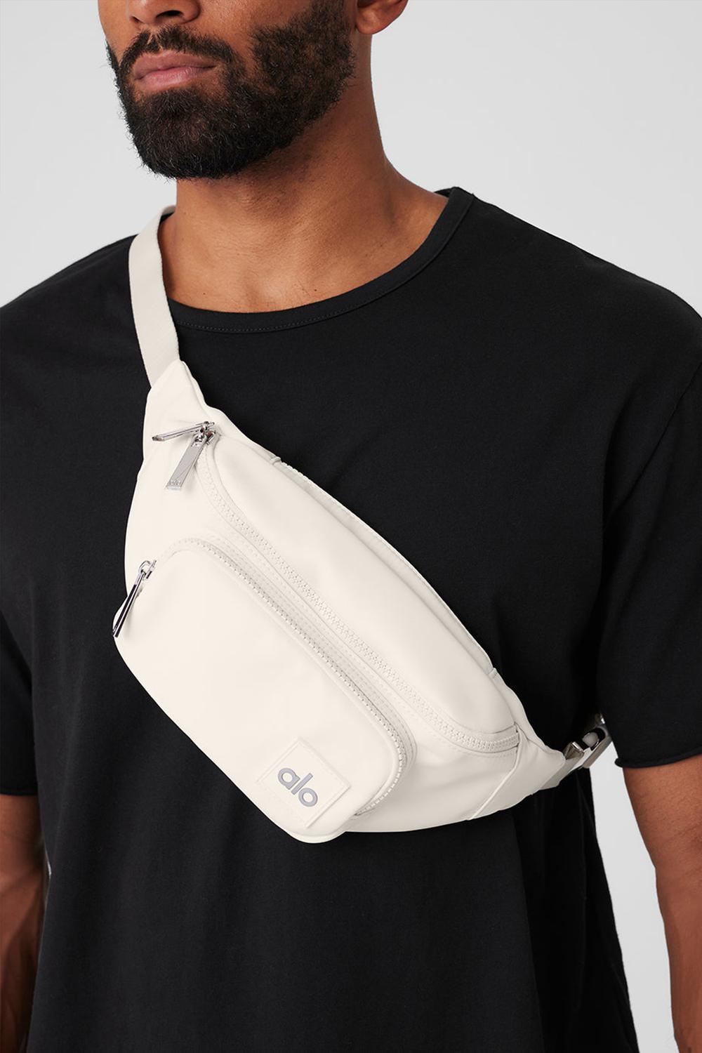Ivory Women Alo Yoga Explorer Fanny Pack Bum Bags | Australia  72451-KOGP