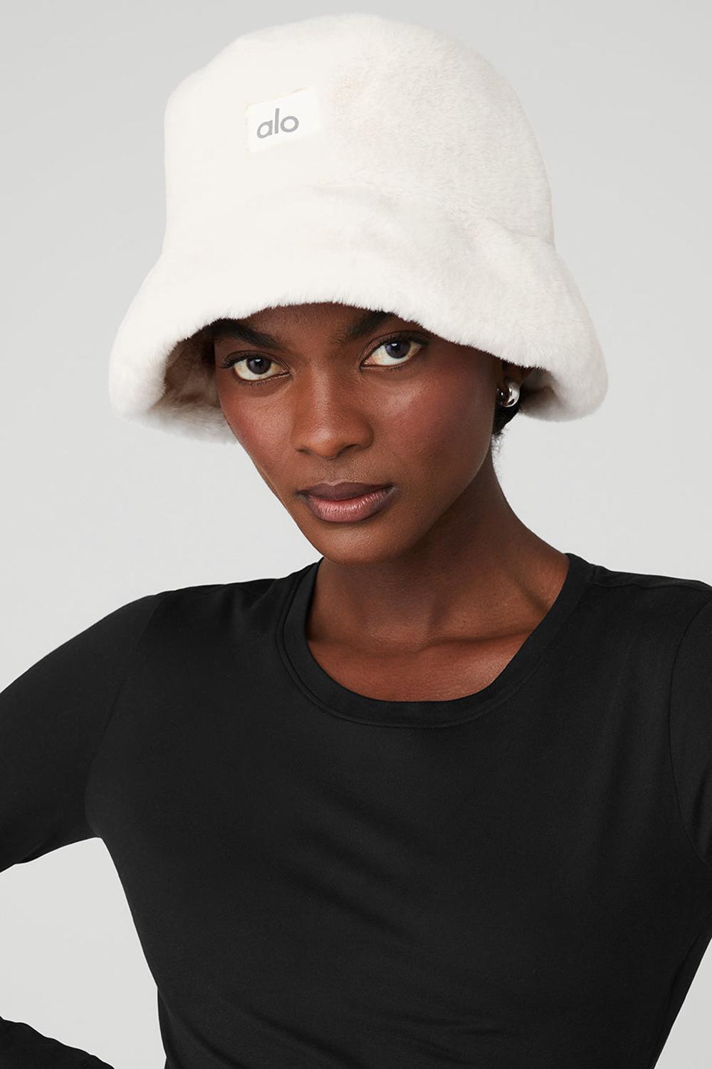 Ivory Women Alo Yoga Faux Fur Bucket Hat | Australia  40938-BCHO