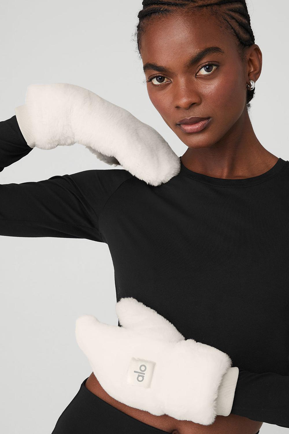 Ivory Women Alo Yoga Faux Fur Mittens | Australia  90854-ZXLK