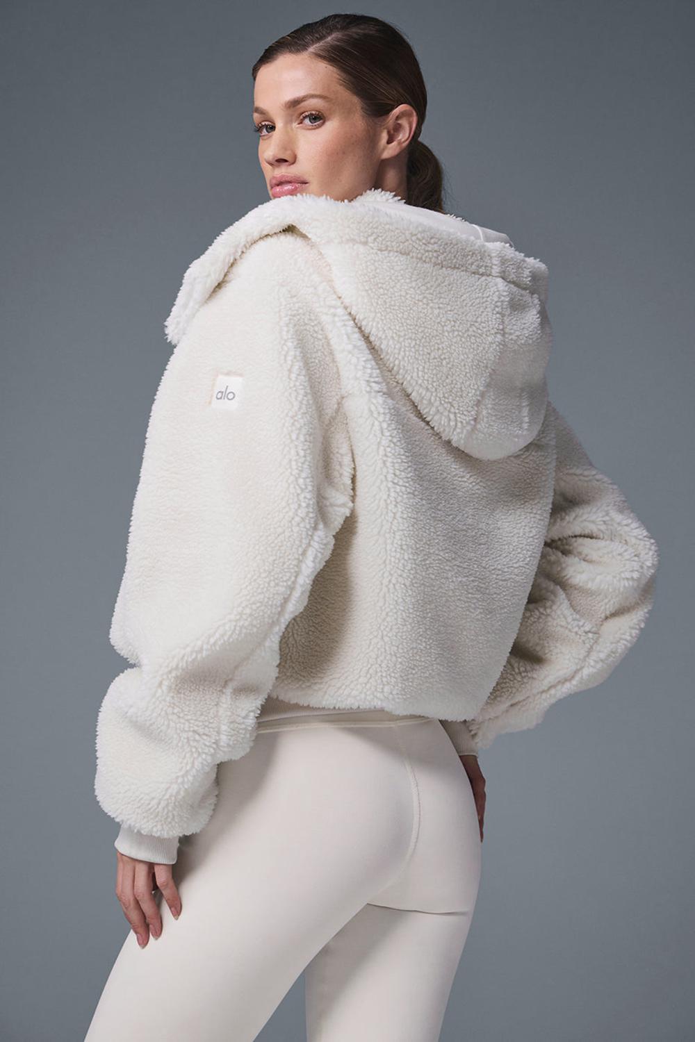 Ivory Women Alo Yoga Foxy Sherpa Jacket | Australia  14592-POHL