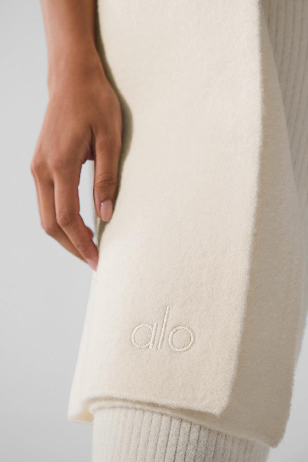Ivory Women Alo Yoga Merino Wool Oversized Scarf | Australia  46735-GLDF