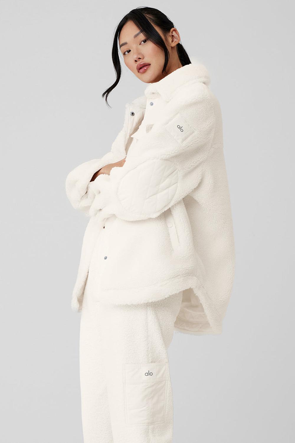 Ivory Women Alo Yoga Sherpa Edge Shacket Jacket | Australia  60829-OMHD
