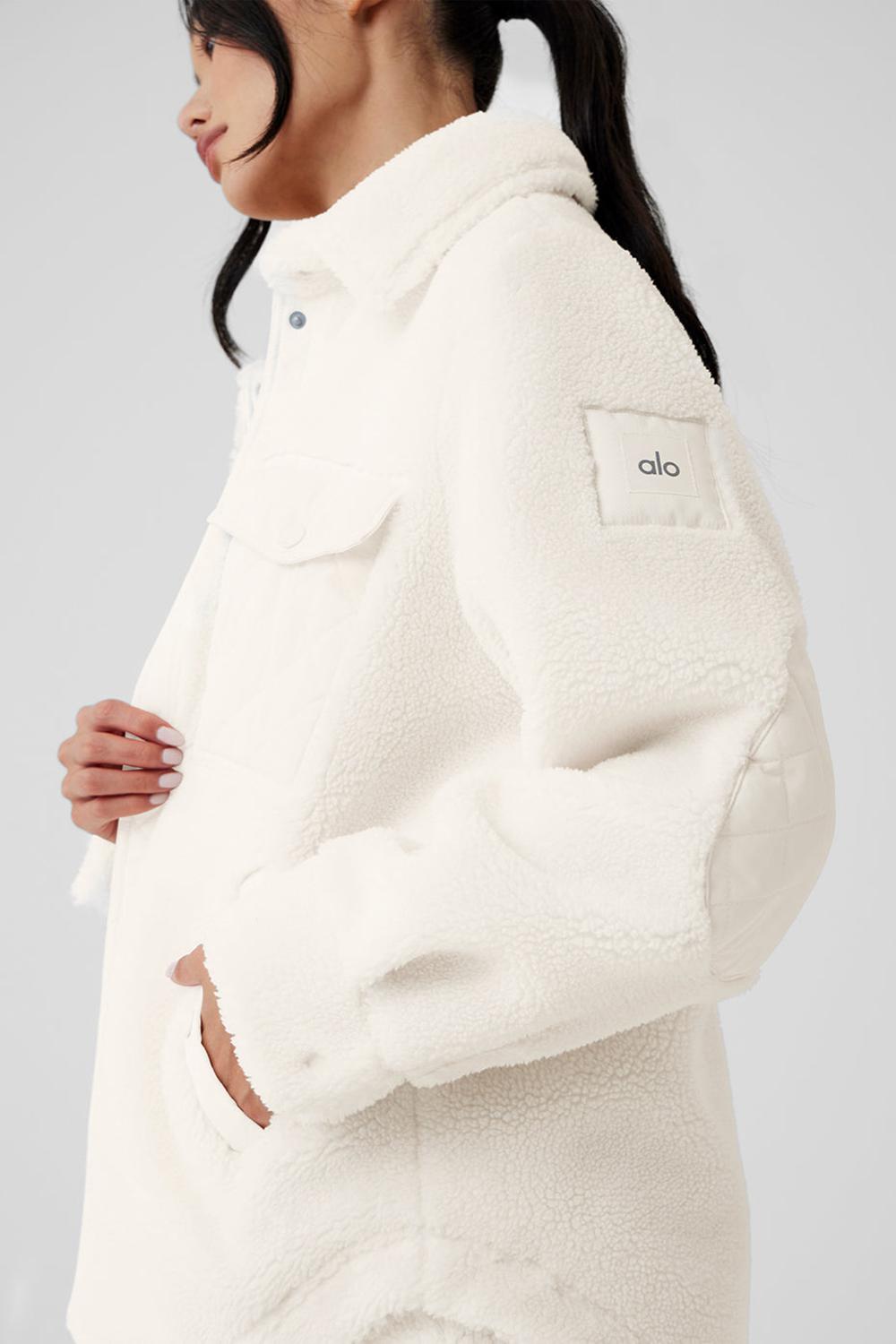 Ivory Women Alo Yoga Sherpa Edge Shacket Jacket | Australia  60829-OMHD