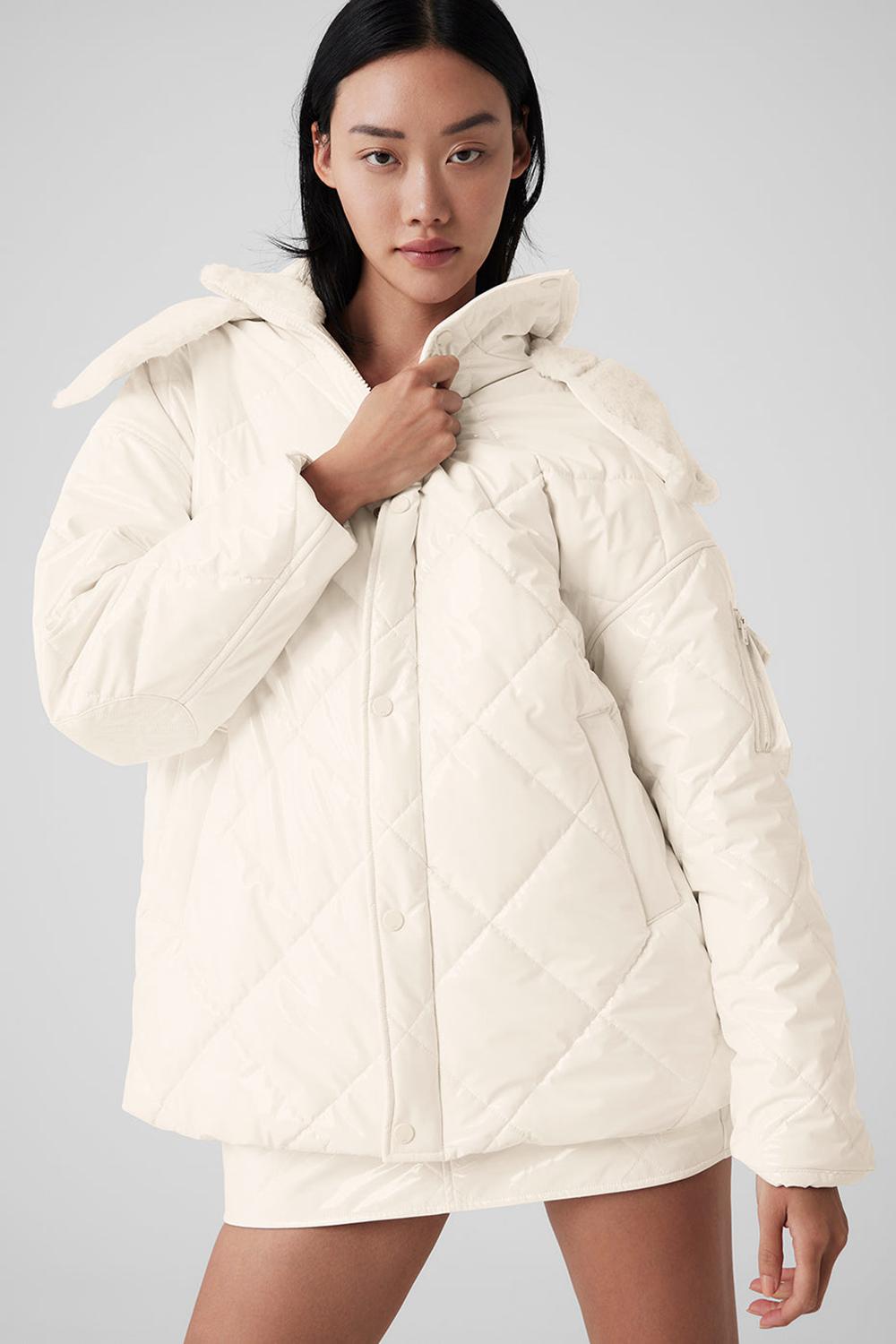 Ivory Women Alo Yoga Snomoto Puffer Jacket | Australia  76093-FAQM