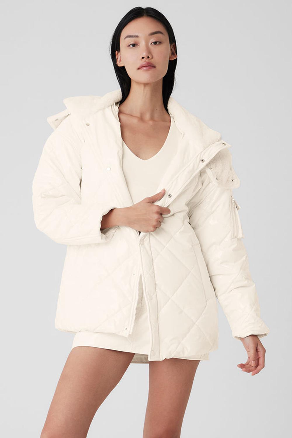Ivory Women Alo Yoga Snomoto Puffer Jacket | Australia  76093-FAQM