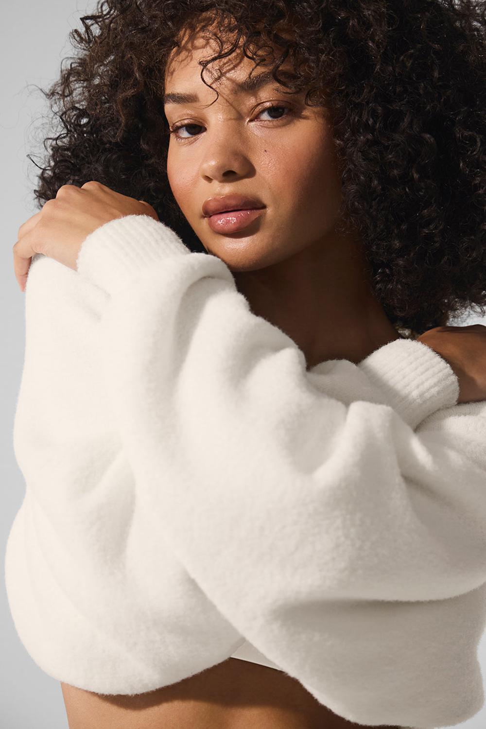 Ivory Women Alo Yoga Snuggle Up Sweater Shawl Scarf | Australia  27583-SWHP