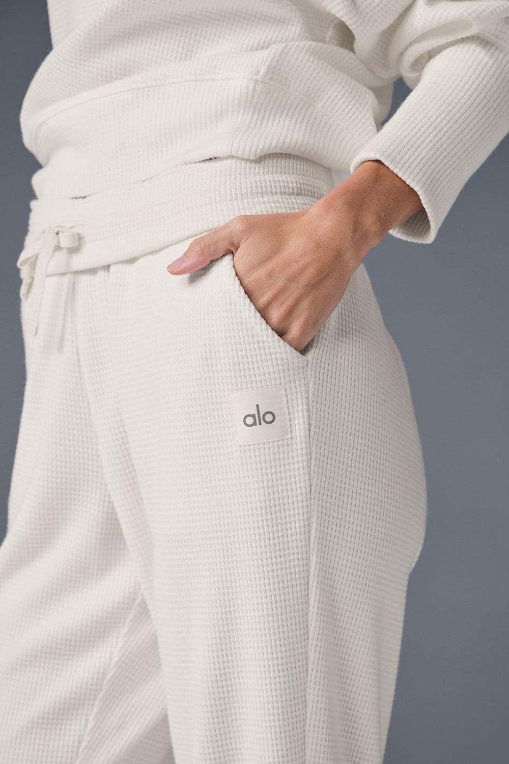 Ivory Women Alo Yoga Waffle Weekend Escape Jogger | Australia  69537-UDNW
