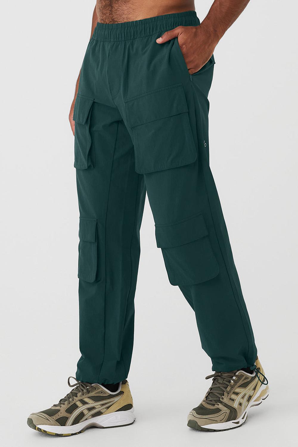 Midnight Green Men Alo Yoga Cargo Venture Pant | Australia  71239-ZHUP