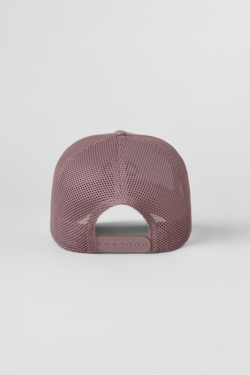 Mushroom Men Alo Yoga District Trucker Hat | Australia  05217-ORNW