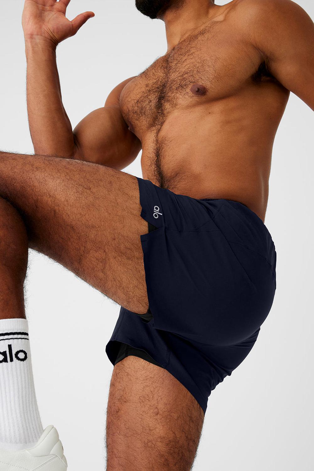 Navy Men Alo Yoga 5