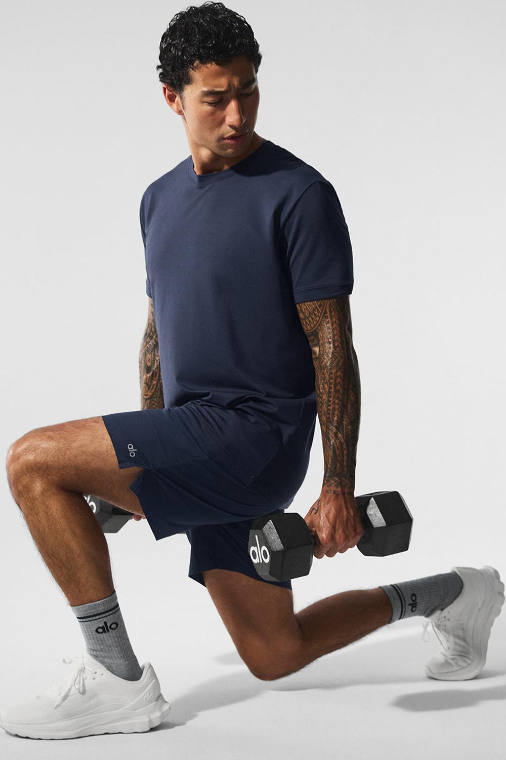 Navy Men Alo Yoga 7