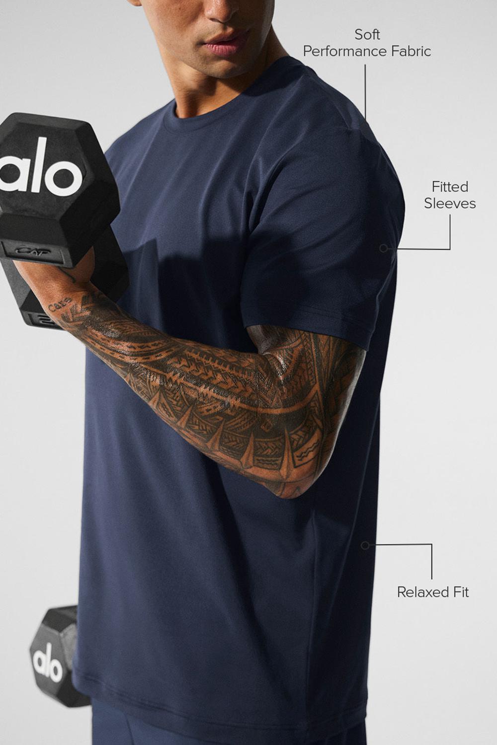 Navy Men Alo Yoga Conquer Reform Crewneck Short Sleeve | Australia  61845-OBUQ