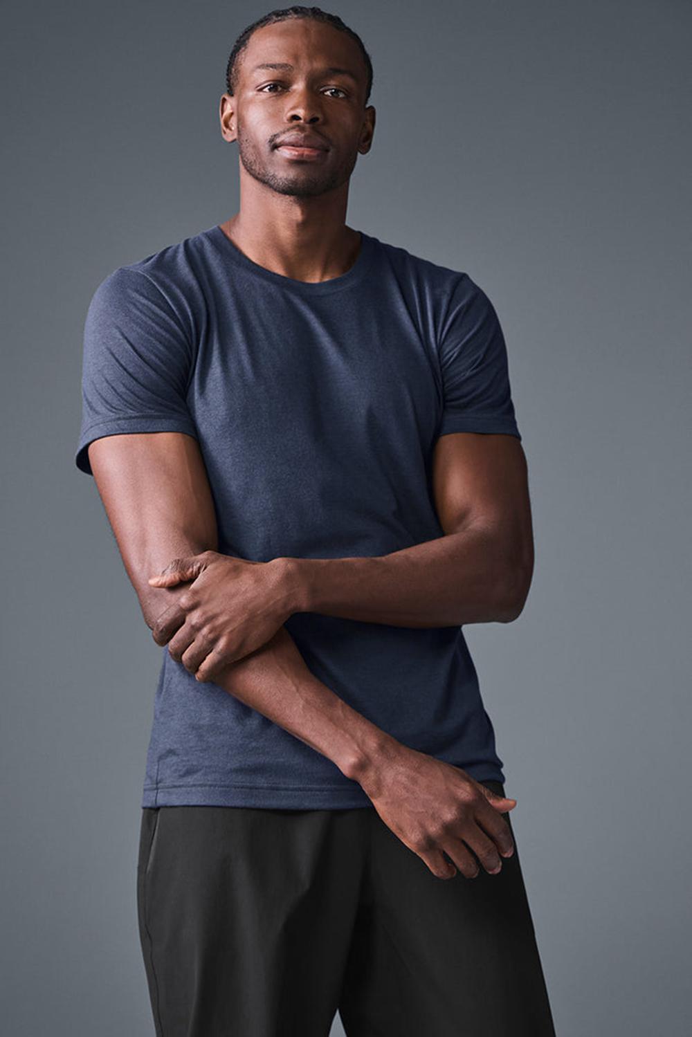 Navy Men Alo Yoga Triumph Tee | Australia  21508-VPZW