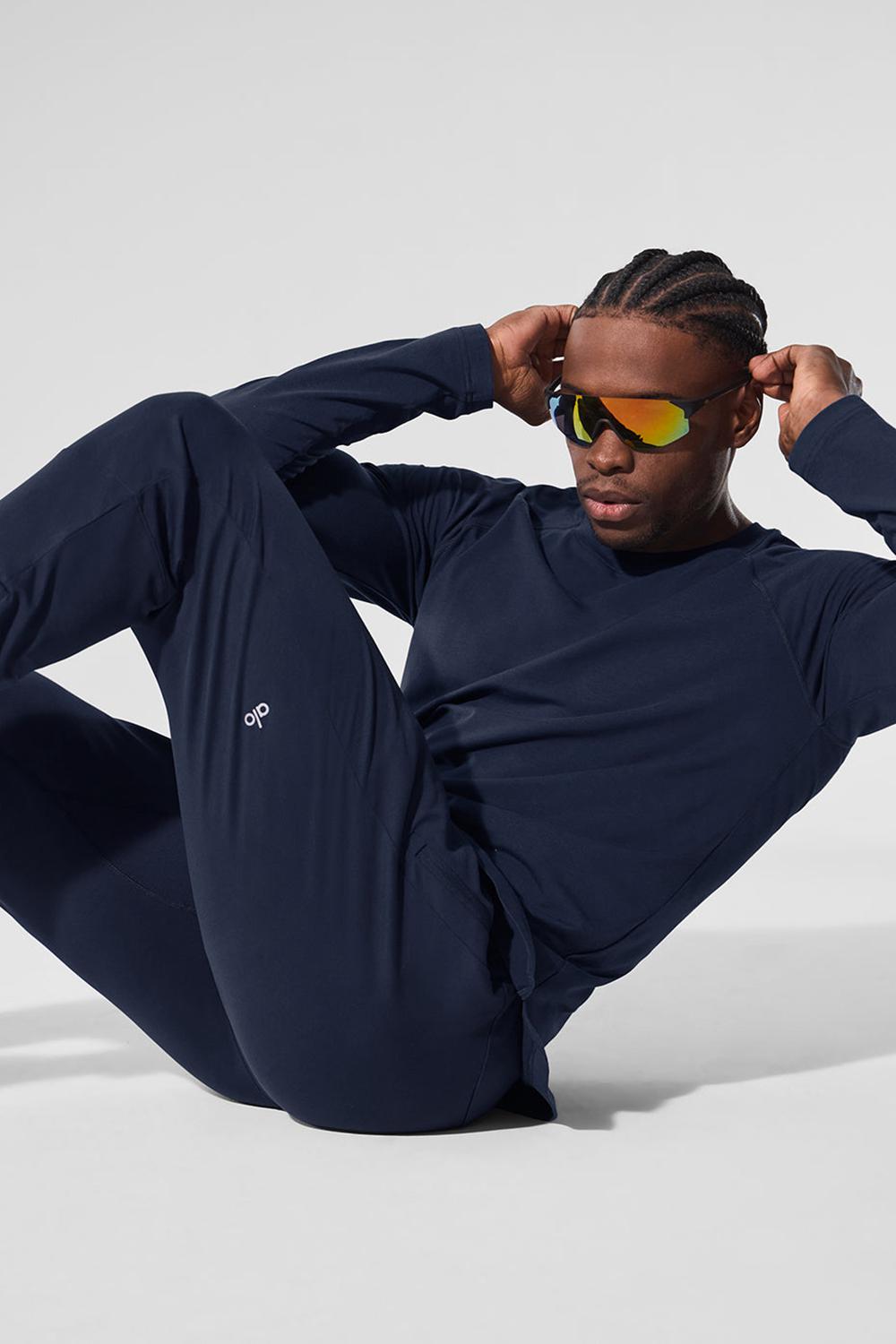 Navy Men Alo Yoga Vapor Crewneck Long Sleeve | Australia  85726-EBNP