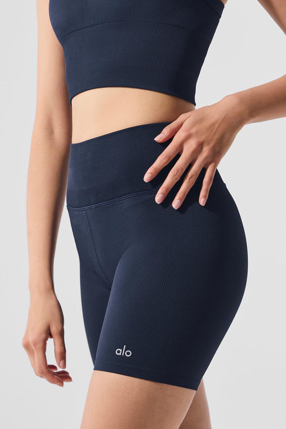 Navy Women Alo Yoga 5