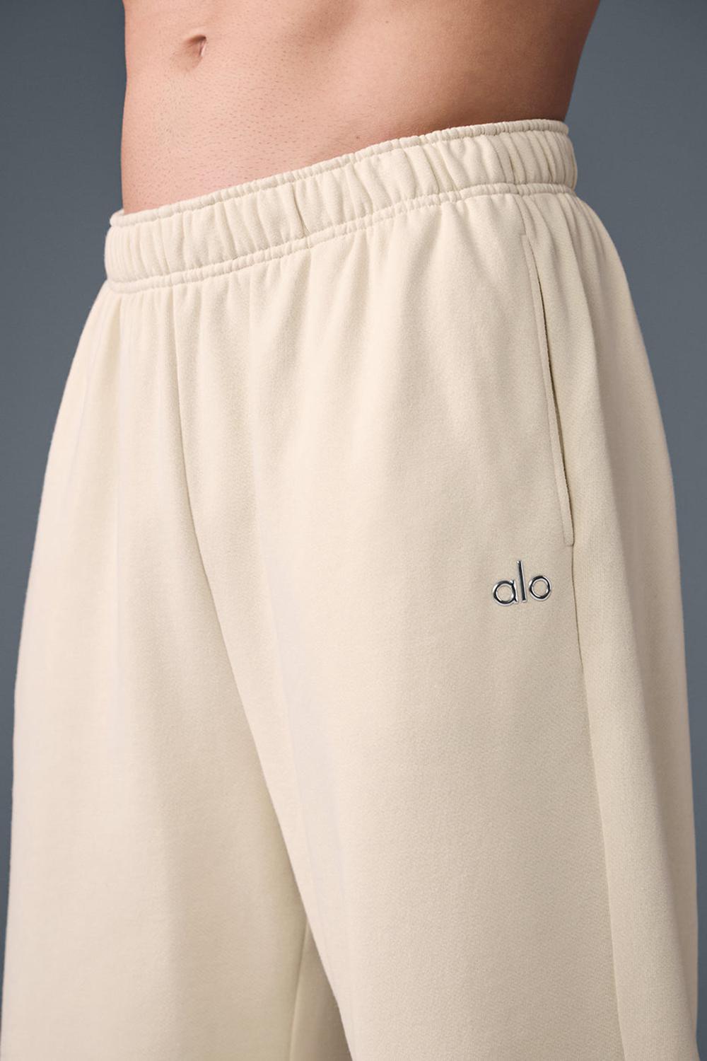 Oat Milk Men Alo Yoga Accolade Straight Leg Sweatpant | Australia  83297-ERYC