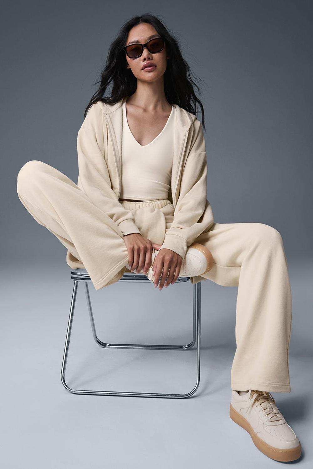 Oat Milk Women Alo Yoga Accolade Straight Leg Sweatpant | Australia  63415-TXPN