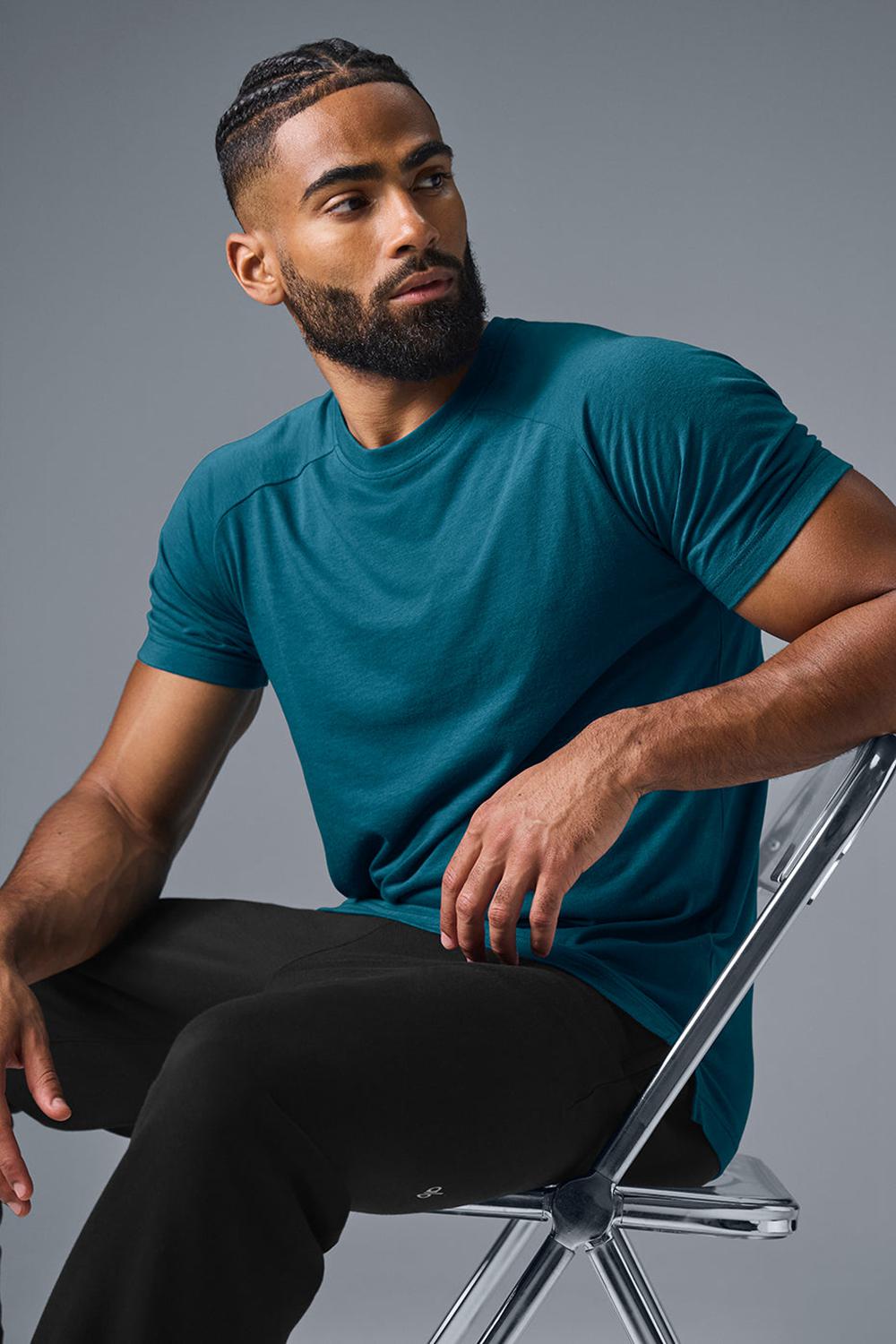 Oceanic Teal Men Alo Yoga Triumph Raglan Tee | Australia  90653-RGBD