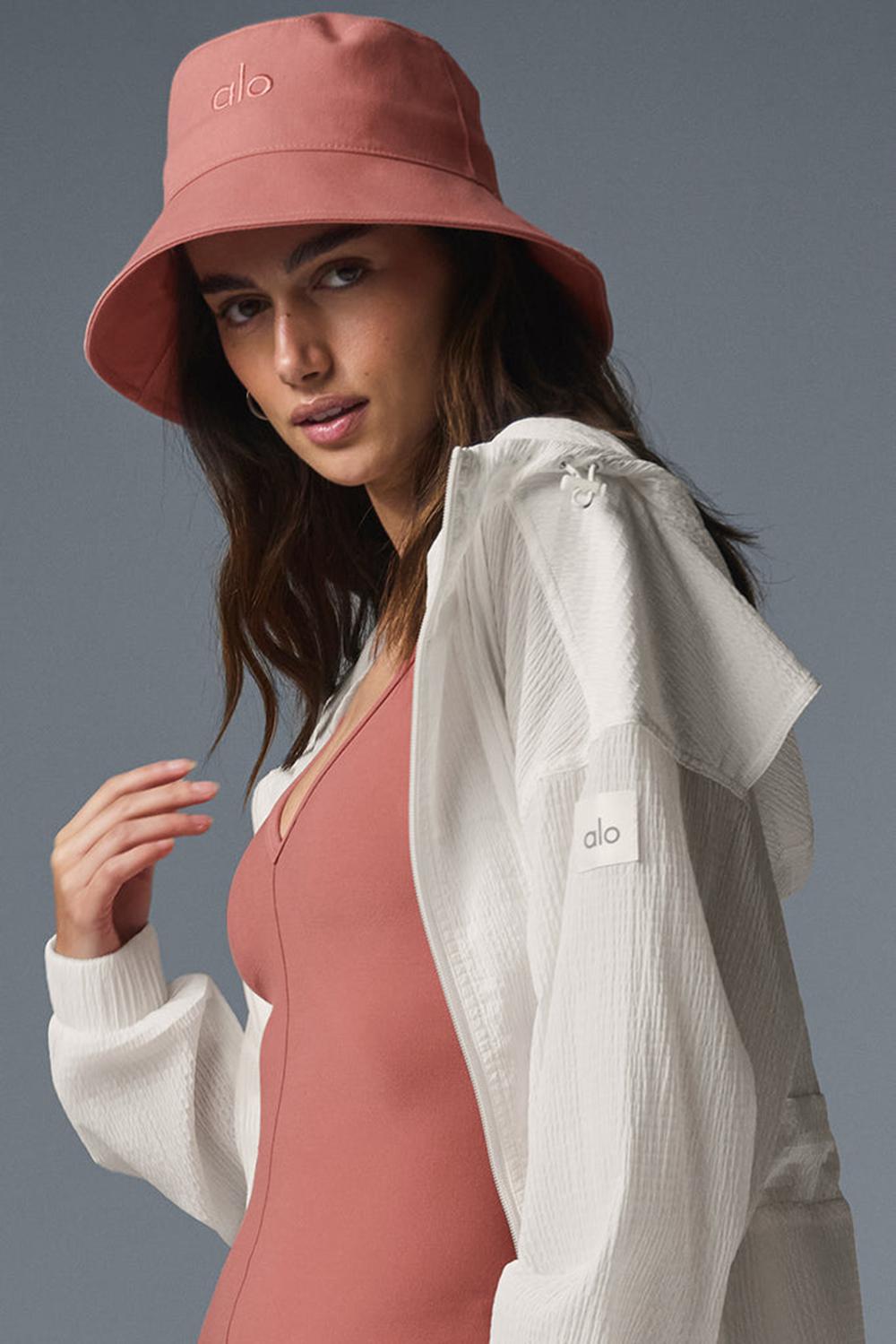 Soft Terracotta Men Alo Yoga Weekender Bucket Hat | Australia  53789-GRWN