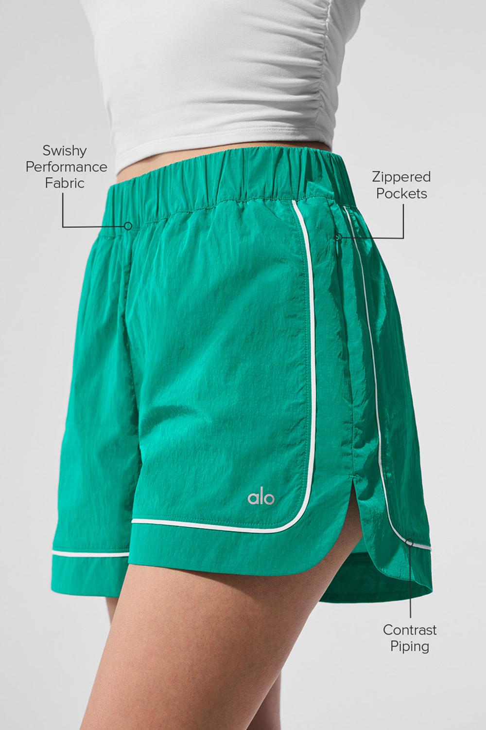 Spruce Green / White Women Alo Yoga Motivate Track Short | Australia  53482-FJID