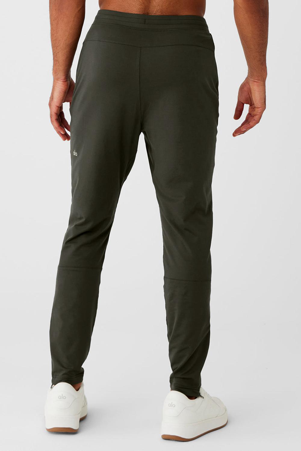 Stealth Green Men Alo Yoga Conquer React Performance Pant | Australia  50328-KVPG
