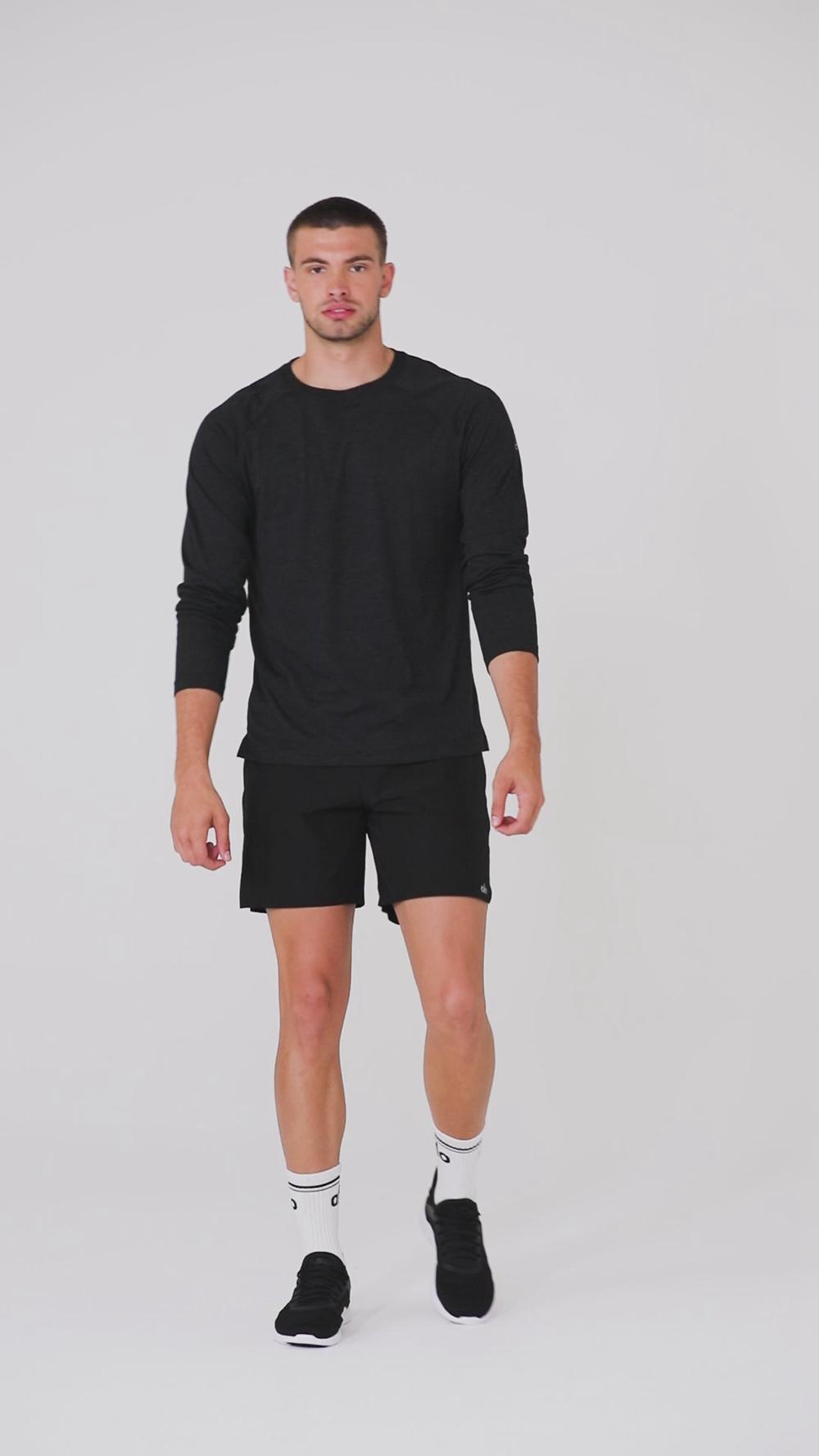 Stealth Green Men Alo Yoga Triumph Long Sleeve Tee | Australia  61942-GVWZ
