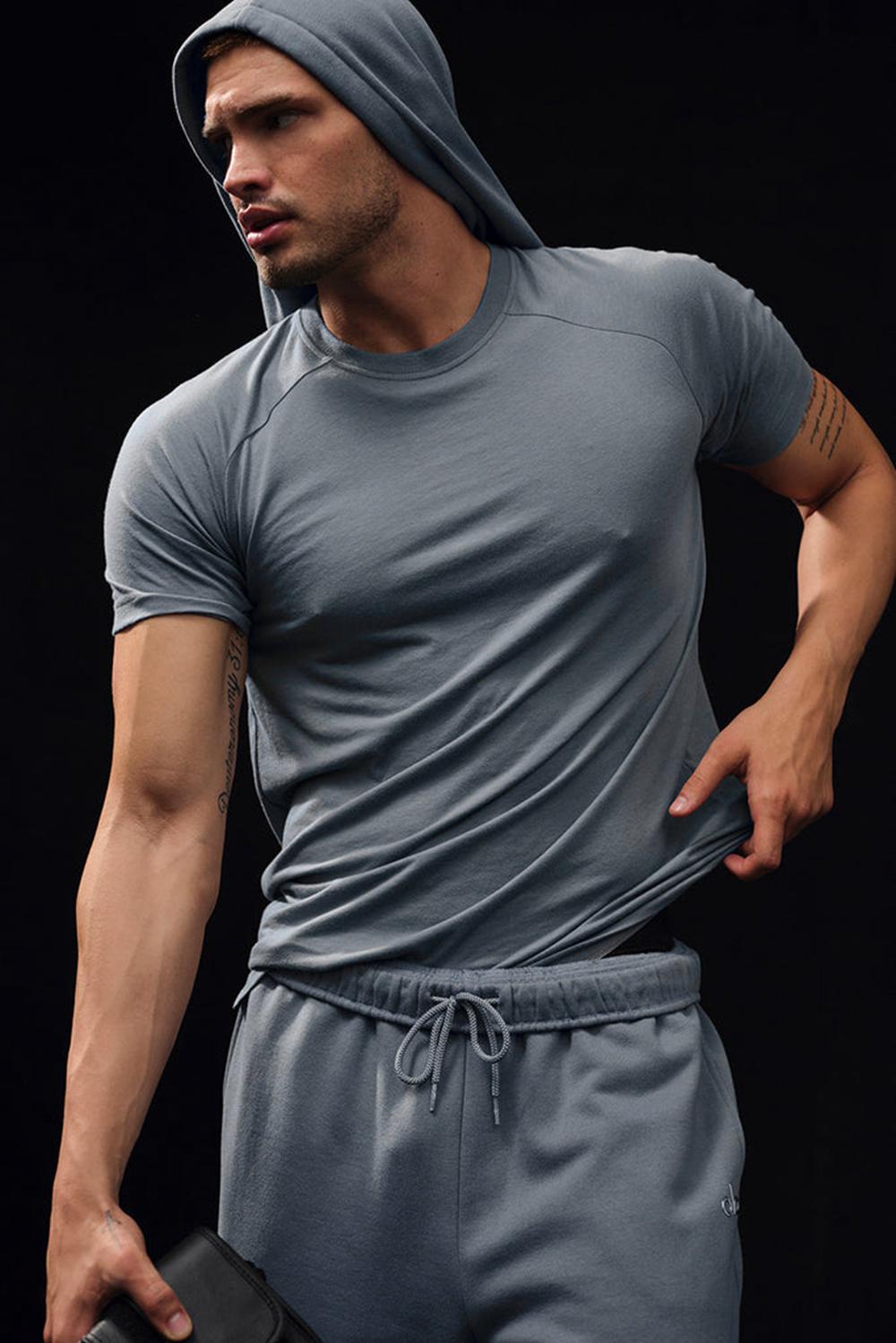 Steel Grey Men Alo Yoga Triumph Raglan Tee | Australia  91038-RQKL