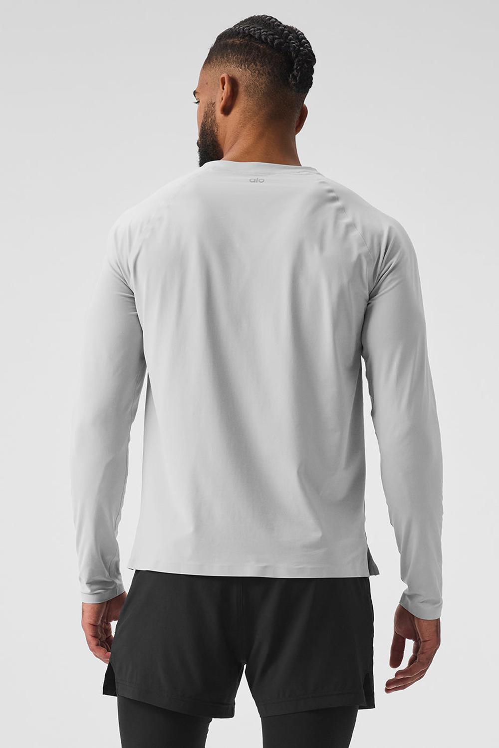 Titanium Men Alo Yoga Idol Long Sleeve Performance Tee | Australia  25381-NKMW