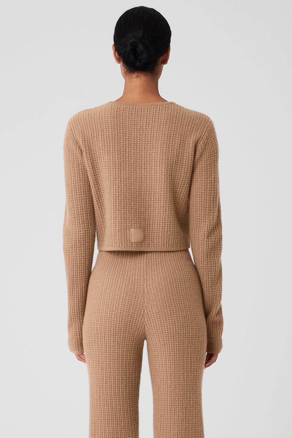 Toasted Almond Women Alo Yoga Cashmere Plush Waffle Cropped Long Sleeve | Australia  84079-OSUJ