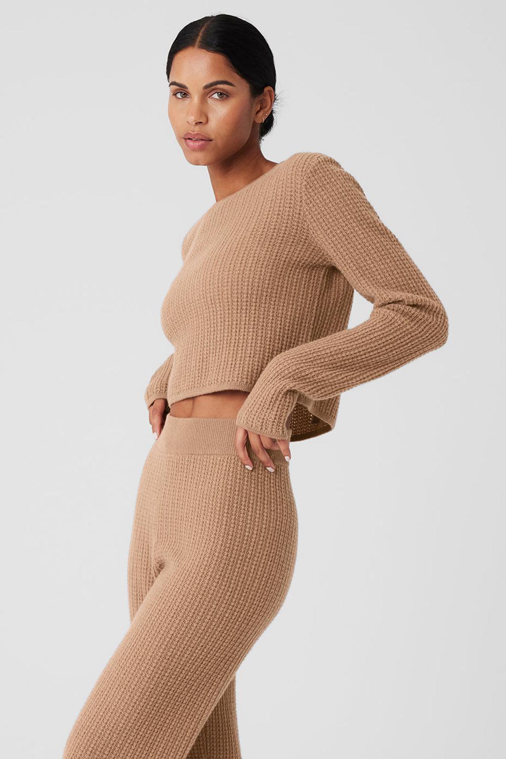 Toasted Almond Women Alo Yoga Cashmere Plush Waffle Cropped Long Sleeve | Australia  84079-OSUJ