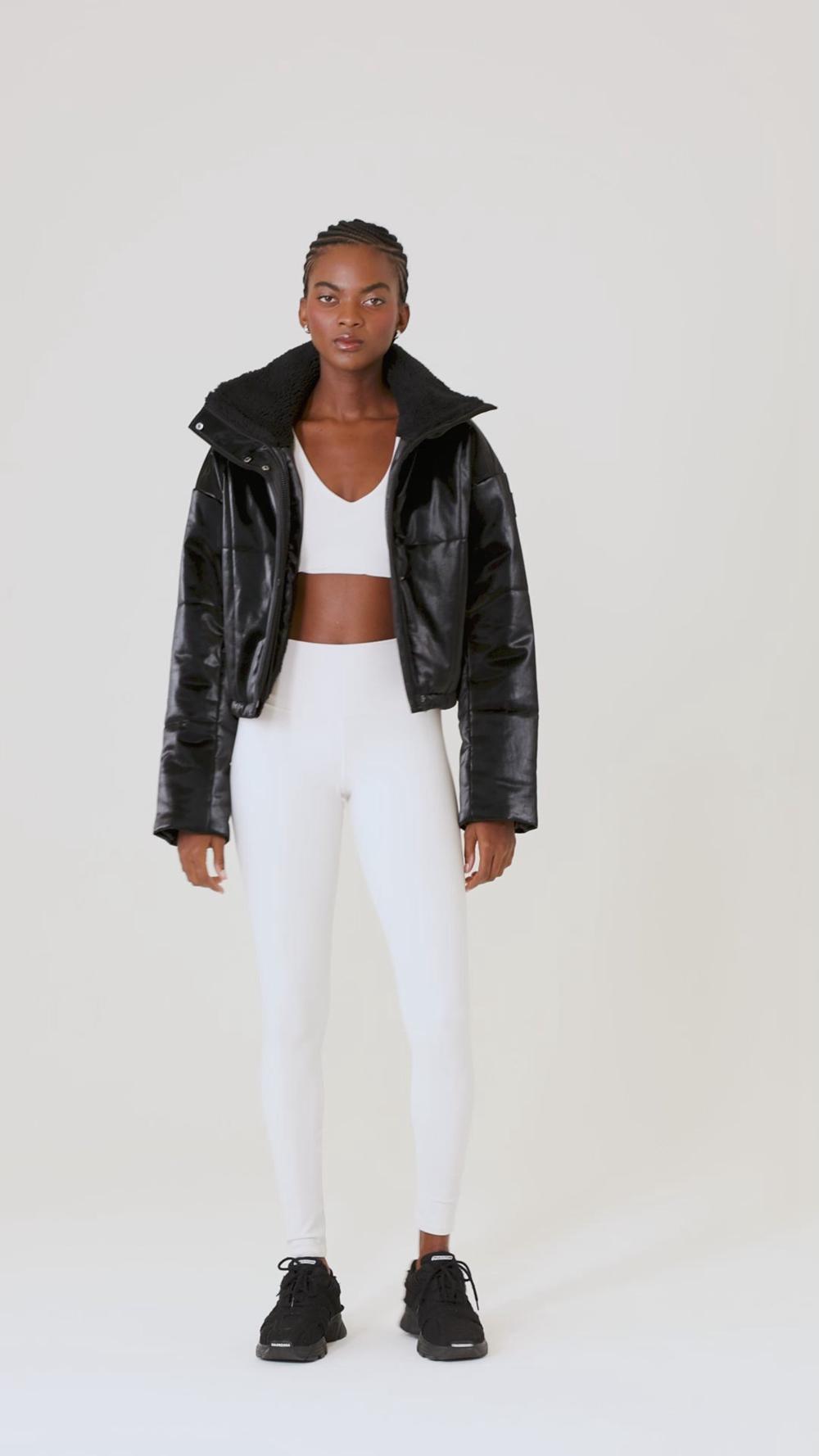 Toasted Almond Women Alo Yoga Orion Cropped Puffer Jacket | Australia  57042-QWTE