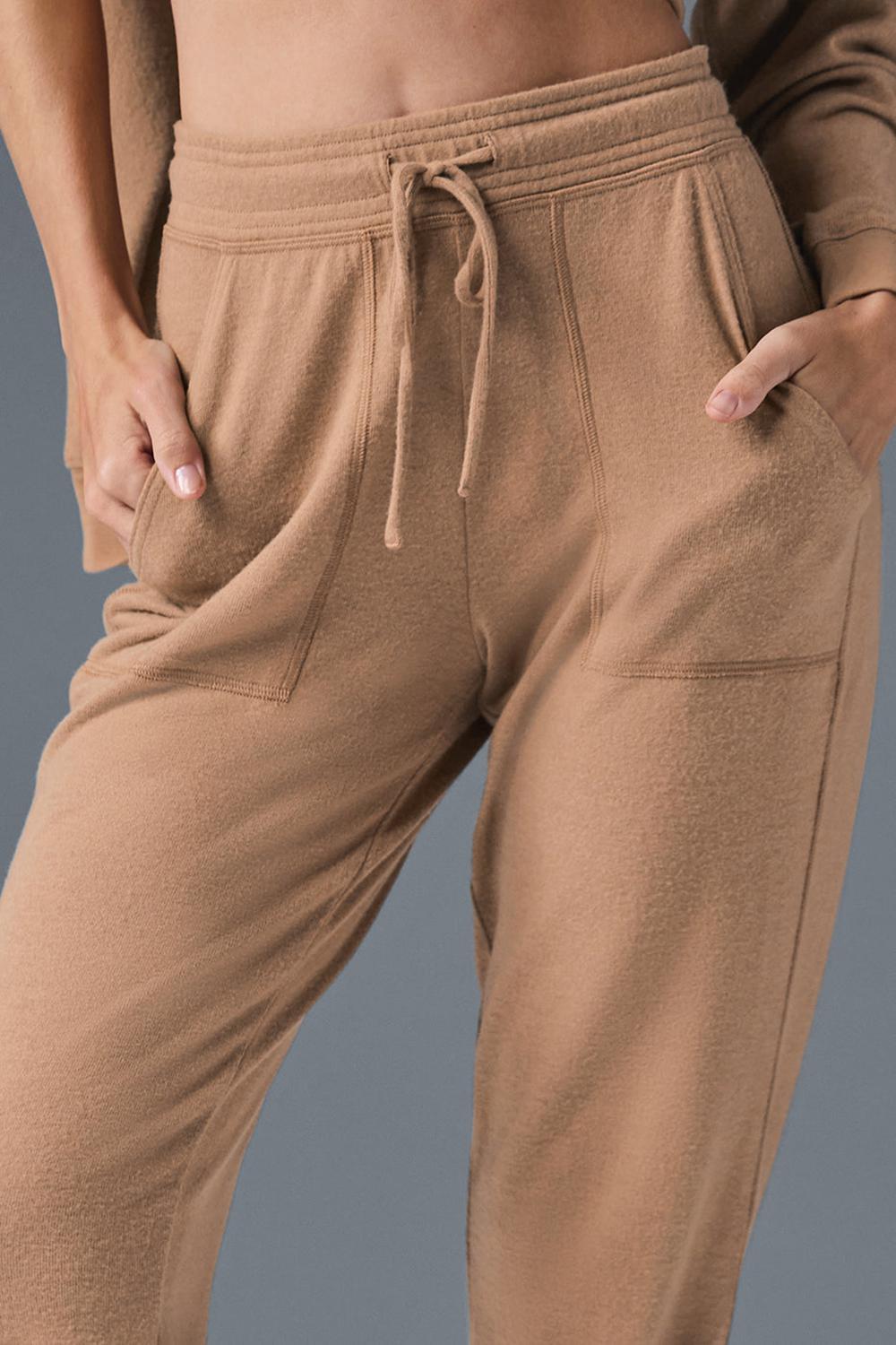 Toasted Almond Women Alo Yoga Soho Sweatpant | Australia  69872-IEZO