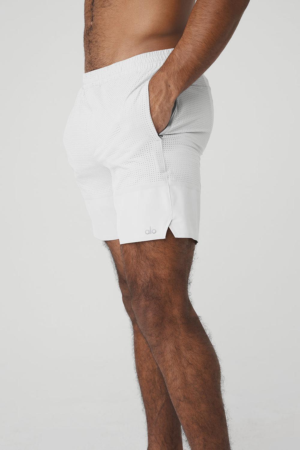 White Men Alo Yoga 7