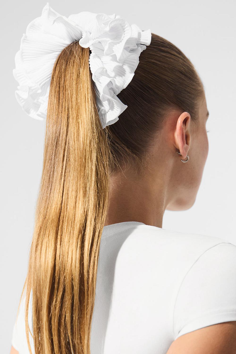 White Women Alo Yoga Micro Plisse Oversize Scrunchie | Australia  87430-IZAS