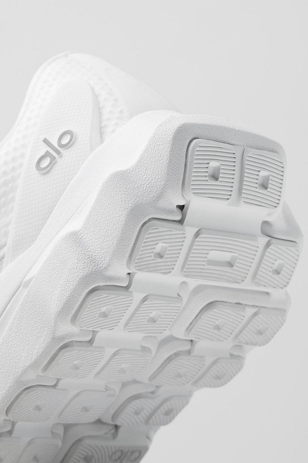 White / White Men Alo Yoga Runner | Australia  21560-DJQO
