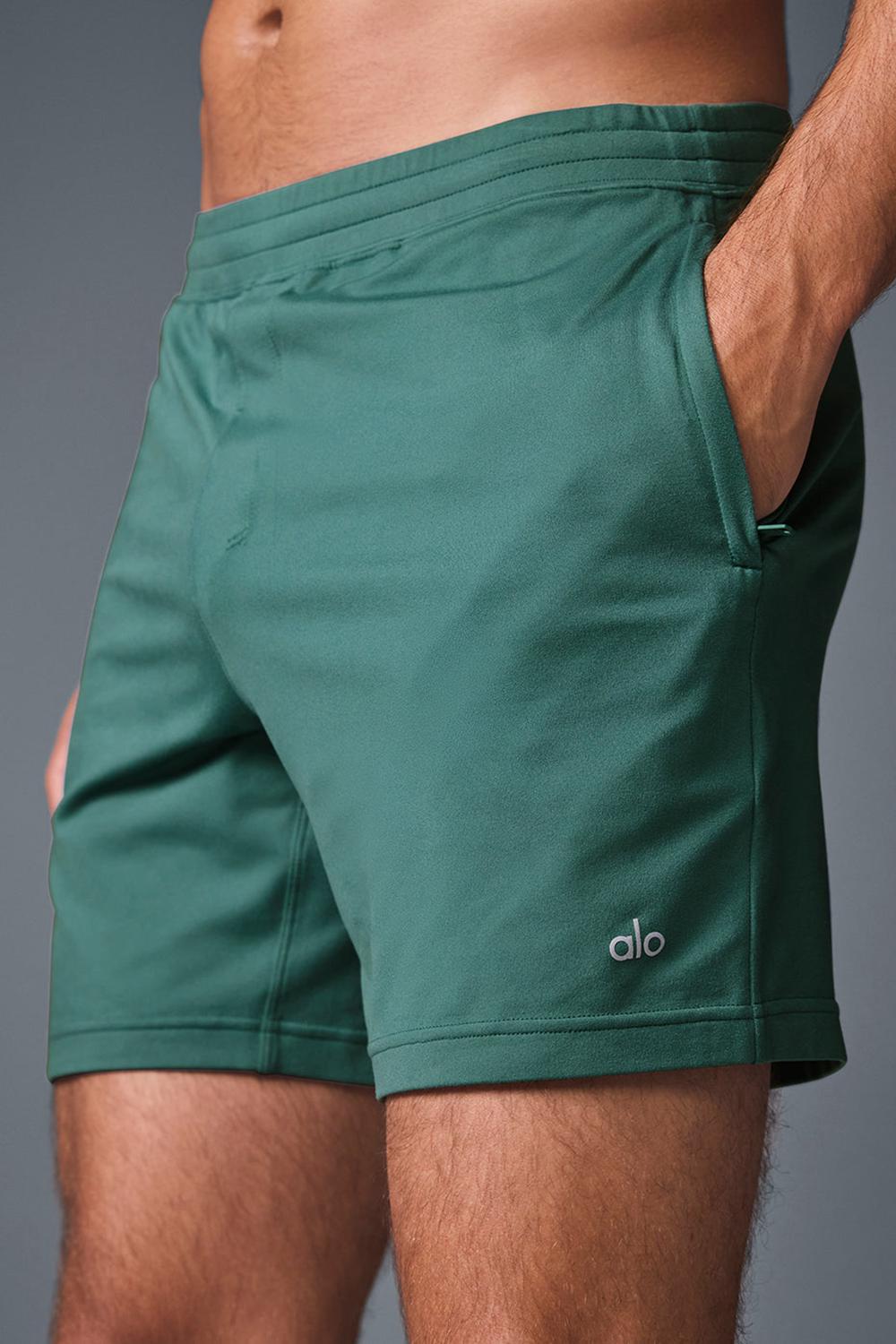 Winter Ivy Men Alo Yoga 7