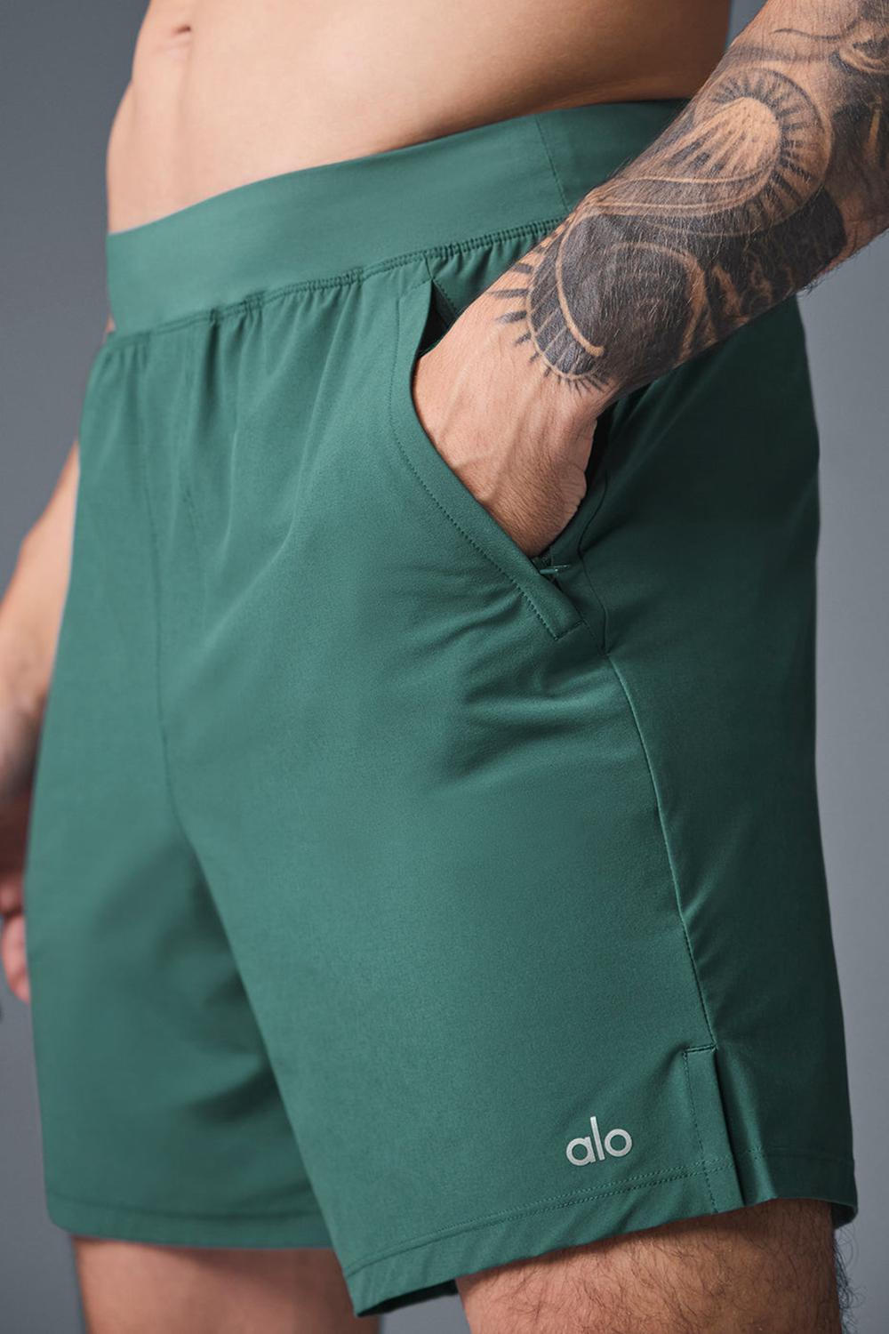 Winter Ivy Men Alo Yoga 7