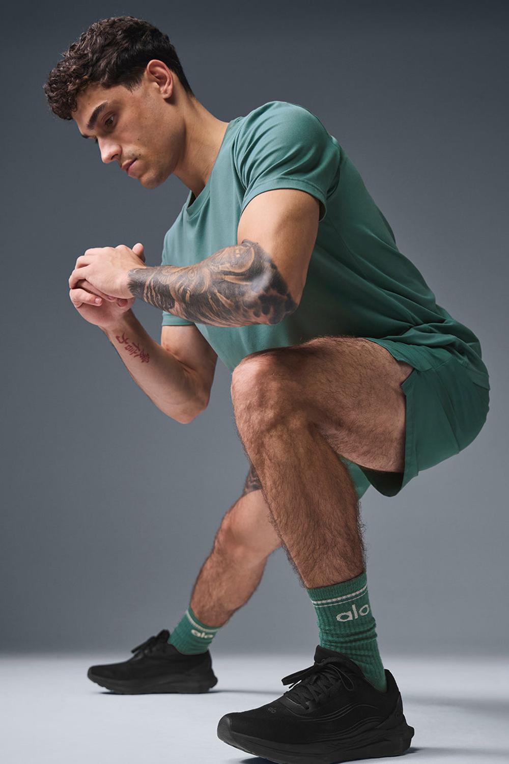 Winter Ivy Men Alo Yoga Conquer Reform Crewneck Short Sleeve | Australia  96403-UYKQ