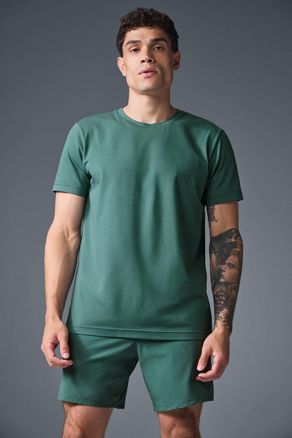 Winter Ivy Men Alo Yoga Conquer Reform Crewneck Short Sleeve | Australia  96403-UYKQ